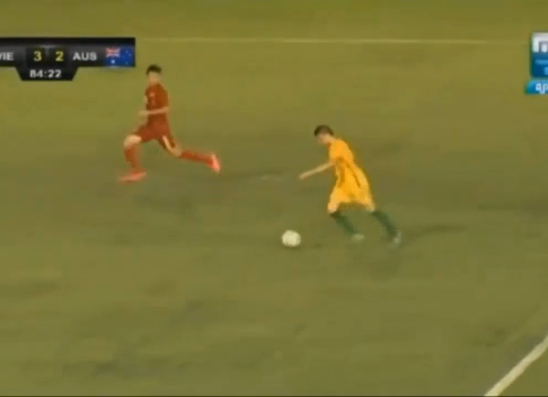 VIDEO: Thanh Bình cứu 1 bàn thua trông thấy cho U16 Việt Nam