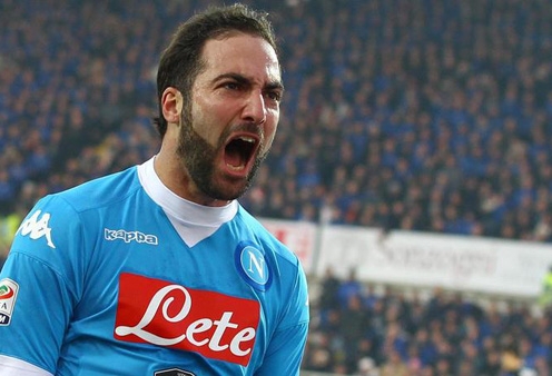 Lộ diện siêu tiền đạo sẽ thay thế Higuain