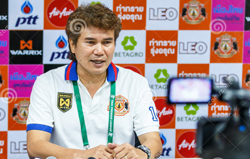 HLV U19 Thái Lan từ chức sau thất bại ở giải Tứ hùng