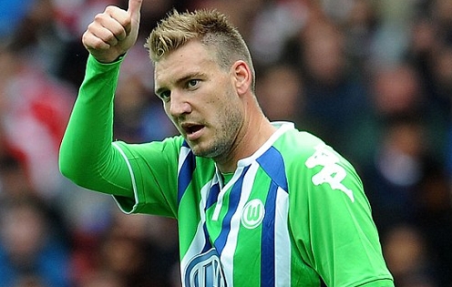 Chuyển nhượng chiều 31/8: ‘LORD Bendtner’ đắt hàng, MU chia tay sao thứ 9