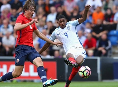 Marcus Rashford lập hattrick ấn tượng ở trận ra mắt U21 Anh