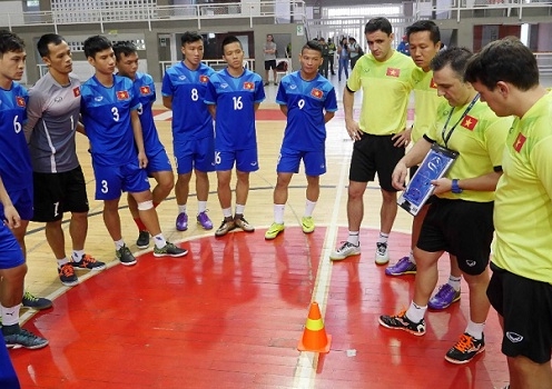 Tuyển futsal Việt Nam nhận tin mừng trước đại chiến Paraguay