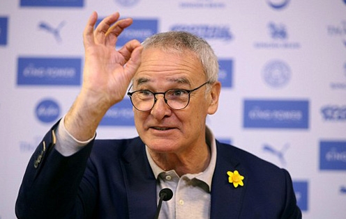 HLV Ranieri lớn tiếng ‘đá đểu’ MU trước đại chiến