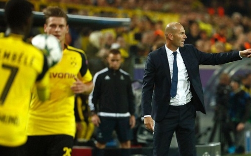 HLV Zidane nói gì khi Real tiếp tục không thắng?