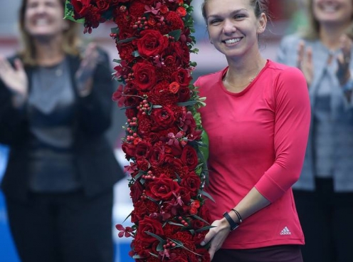 Simona Halep kết thúc năm ở vị trí số 1 thế giới