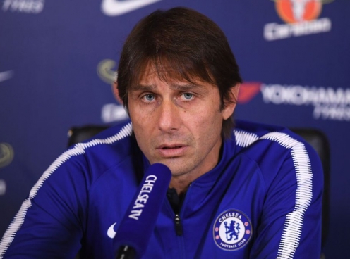 Họp báo trước trận gặp Leicester: HLV Conte sẽ rời Chelsea?