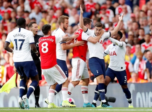 Tottenham vs Arsenal: Gượng dậy được không Mourinho?