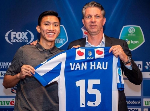 Sếp Heerenveen bất ngờ mở ra cơ hội ở lại cho Văn Hậu