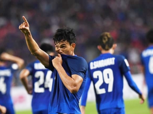 Siêu cò quốc tế: '3 tuyển thủ Thái Lan muốn sang Việt Nam thi đấu'