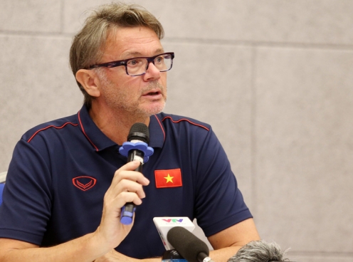 HLV Troussier đổ bể kế hoạch với bóng đá Việt Nam sau quyết định của AFC