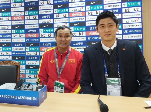 HLV Mai Đức Chung: 'Thua Hàn Quốc 3 bàn là đạt yêu cầu'