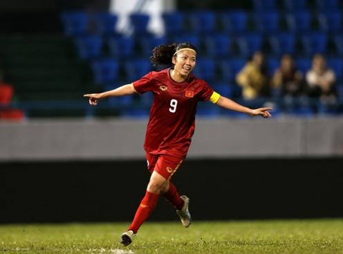 Đội trưởng tuyển nữ Việt Nam chia sẻ ước mơ khi ghi bàn thắng lịch sử