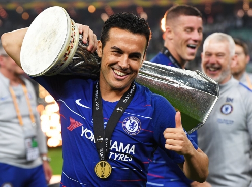 Vô địch Europa League, Pedro lập kỷ lục vô tiền khoáng hậu