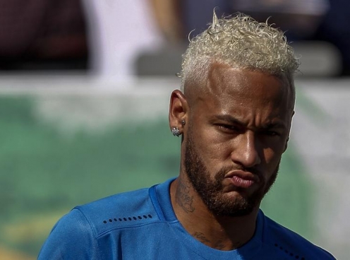 Nợ 1 tỷ USD, Barca hết cơ hội chiêu mộ Neymar?