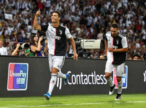 Ronaldo lập công, Juventus vẫn thua Tottenham sau cơn mưa bàn thắng