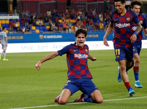 VIDEO: 'Messi nhập', sao trẻ Barca solo ghi bàn khiến CĐV phát cuồng