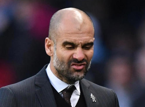 Pep Guardiola: 'Hãy hỏi trọng tài tại sao chúng tôi thua Liverpool'