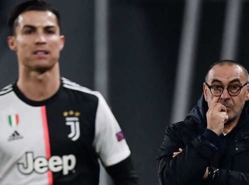 HLV Sarri chỉ đích danh Ronaldo đá kém khiến Juventus mất cúp