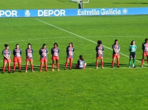Nữ cầu thủ hành động khó hiểu khi tưởng niệm Maradona