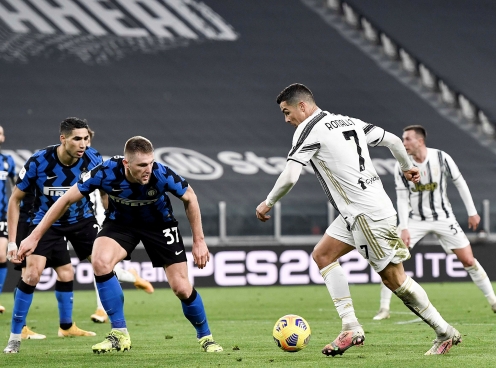 Ronaldo đưa Juventus vào chung kết Coppa Italia 