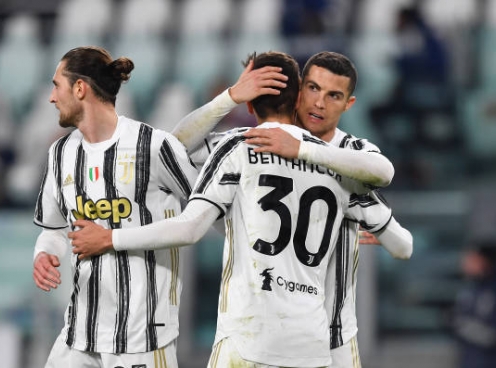Ronaldo tiếp tục ghi bàn, Juventus thắng đậm Spezia