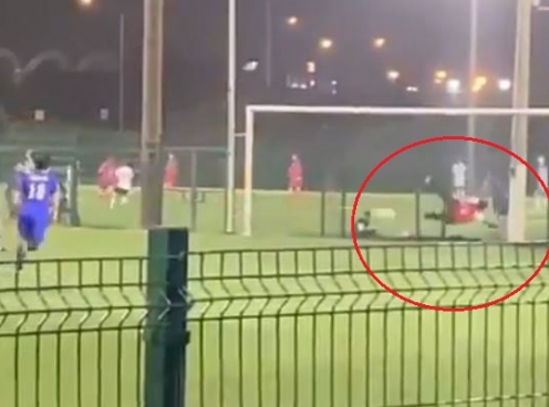 VIDEO: Thủ môn cản phá penalty nhờ đoán trước tương lai