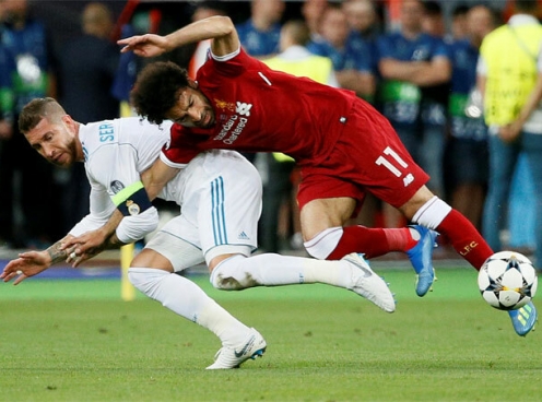Sao Liverpool từ chối gia nhập Real vì sợ Ramos