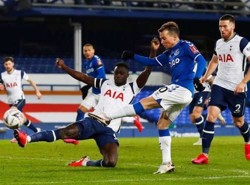 Everton hạ Tottenham trong trận cầu 9 bàn thắng
