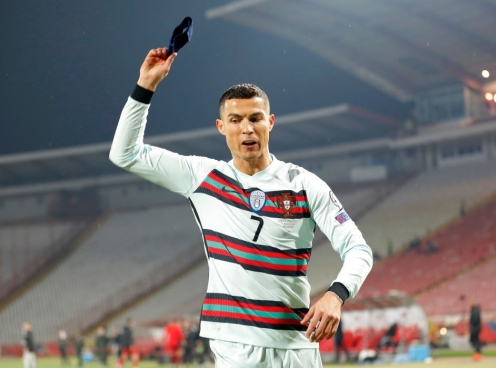 Đồng đội cũ thẳng thắn chỉ trích Ronaldo