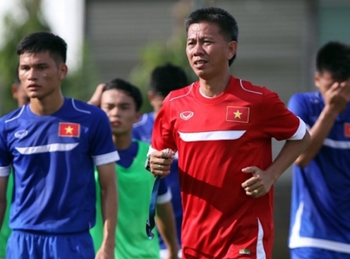 U20 Việt Nam gặp vấn đề, HLV Hoàng Anh Tuấn khó ngồi yên