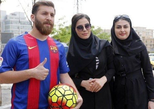 ‘Messi Iran’ bị bắt giữ vì quá giống thần tượng