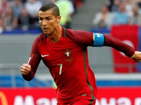 Phản đối cáo buộc trốn thuế, Ronaldo bỏ họp báo sau trận 