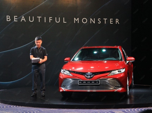 Giá lăn bánh Toyota Camry 2019 là bao nhiêu?