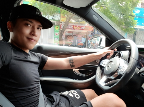 YouTuber NTN tậu Mercedes-Benz E 350 AMG giá gần 3 tỷ đồng