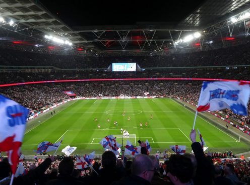 Báo động tệ nạn CĐV Anh mang chất cấm vào sân Wembley