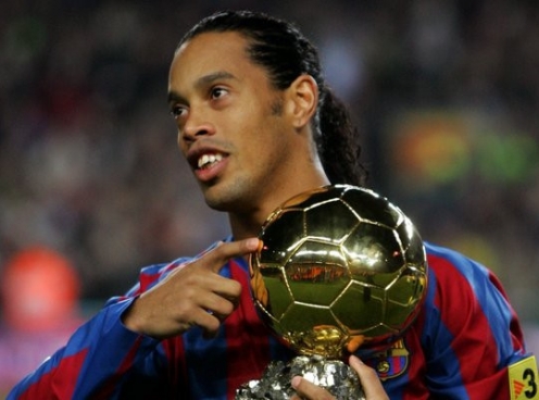 Top 10 tuyệt tác của Ronaldinho - Huyền thoại (P31)