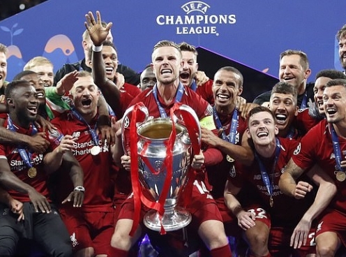 Màn ăn mừng vô địch cúp C1 cảm xúc của Liverpool