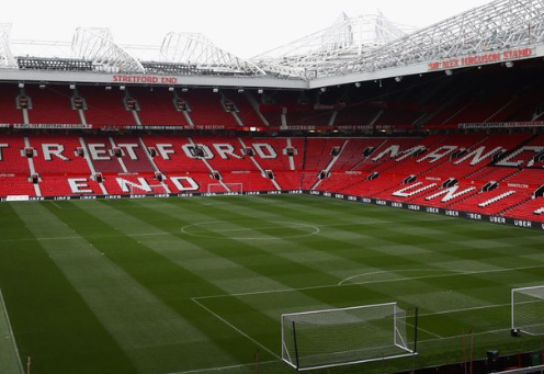 Huyền thoại khuyên MU bán tên SVĐ Old Trafford