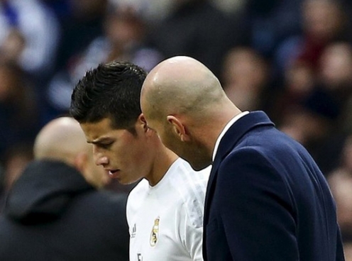 Bất mãn với Zidane, sao Real đòi đến Man Utd