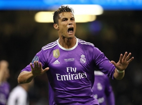 Lập cú đúp, Ronaldo đi vào lịch sử Champions League