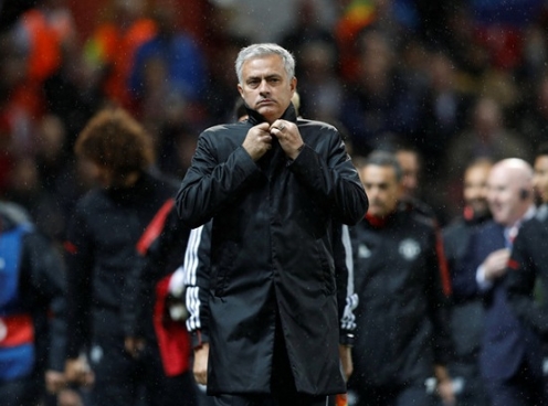 Mourinho nổi đóa vì học trò thi đấu cợt nhả