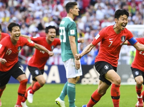 ĐHTB vòng bảng World Cup: Bất ngờ 3 sao châu Á