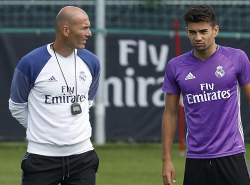 HLV Zidane tự tay bán con trai khỏi Real Madrid