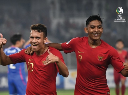 Thắng đậm Đài Loan, U19 Indonesia vươn lên đầu bảng giải châu Á
