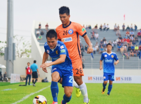 Hà Đức Chinh tỏa sáng trong trận derby xứ Quảng