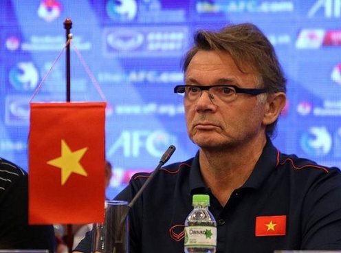 HLV Troussier: 'Tôi muốn đưa Việt Nam đến World Cup 2021'