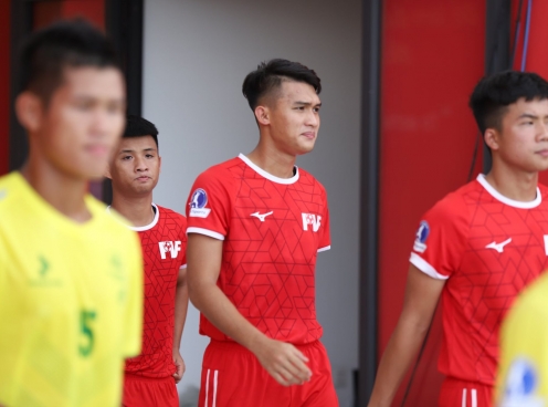  'Cầu thủ trẻ sáng giá nhất Việt Nam' nói gì khi được lên U19 VN?