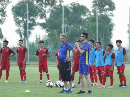 CHÍNH THỨC: HLV Troussier gọi 36 cầu thủ lên U19 Việt Nam