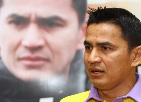 Kiatisak denies his return to Thailand head coach position