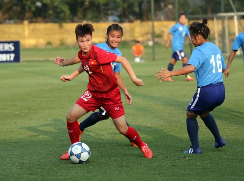 Thủ môn mắc sai lầm, U19 nữ Việt Nam thua đậm Trung Quốc